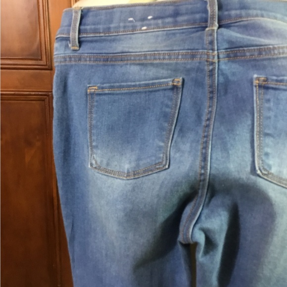 Old Navy Rockstar Jeggings Youth Size 16 Light Denim Distressed Lknw As Seen Mu - Picture 12 of 12